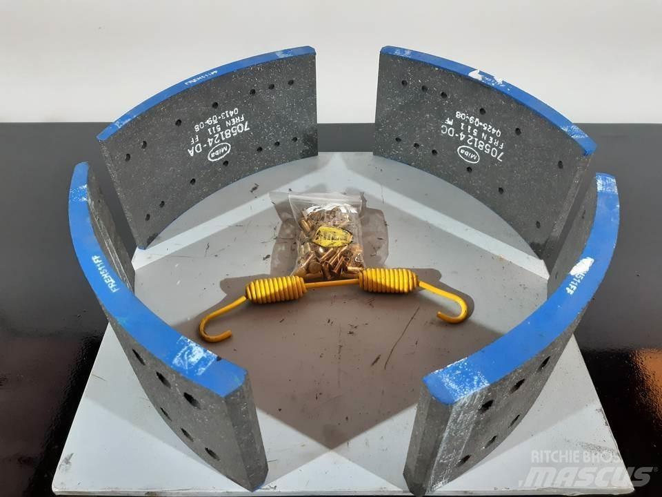 CAT 966D Релси, вериги и ходова част
