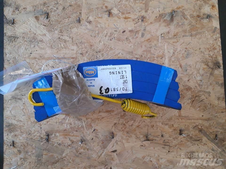 CAT 966D Релси, вериги и ходова част
