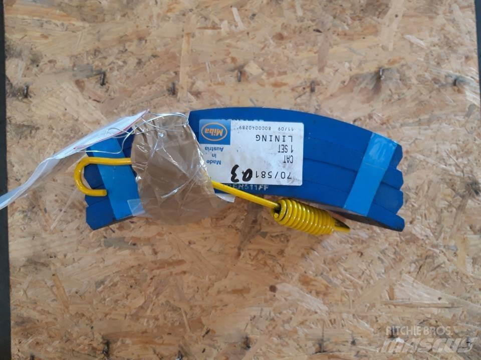 CAT 966D Релси, вериги и ходова част
