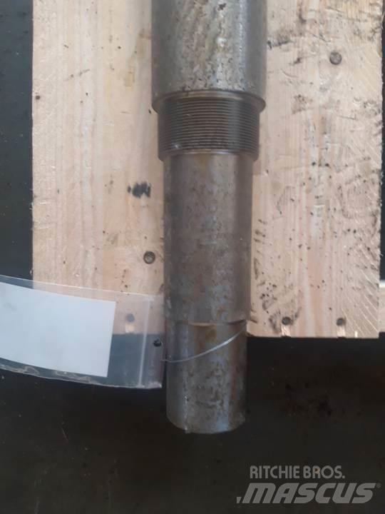 CAT 977K Предаване