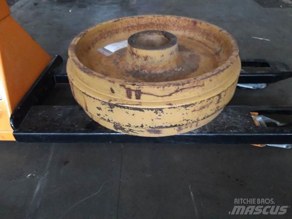 CAT D7R Релси, вериги и ходова част
