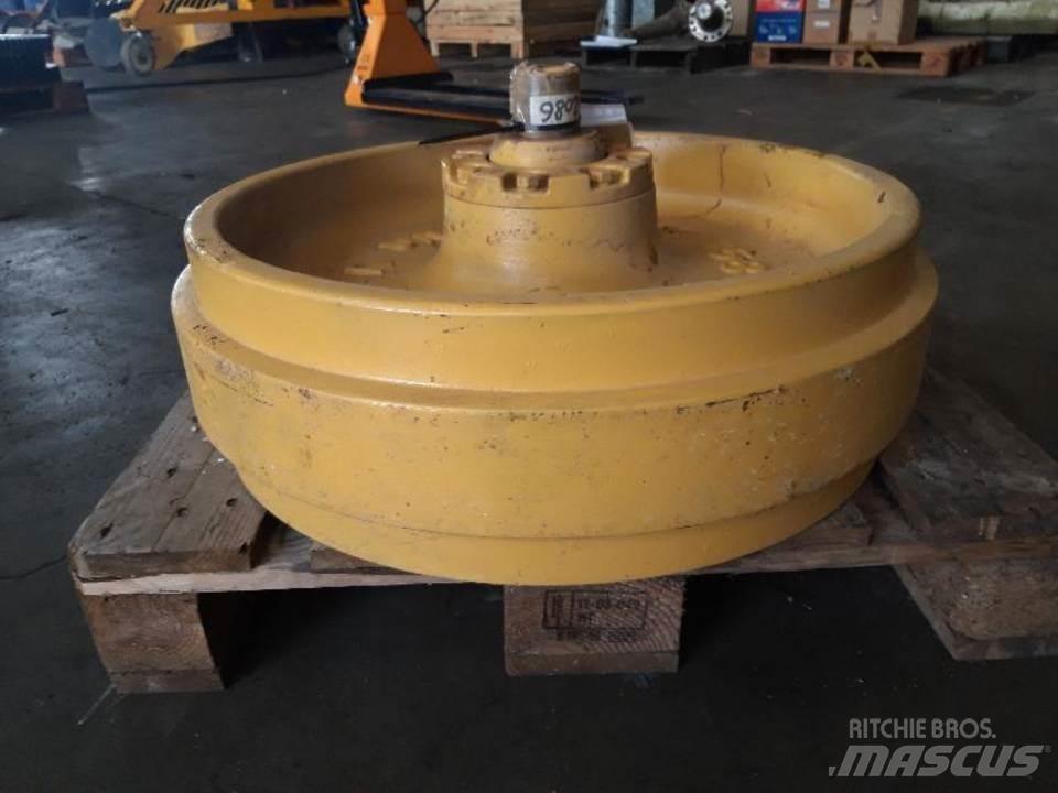 CAT D7R Релси, вериги и ходова част
