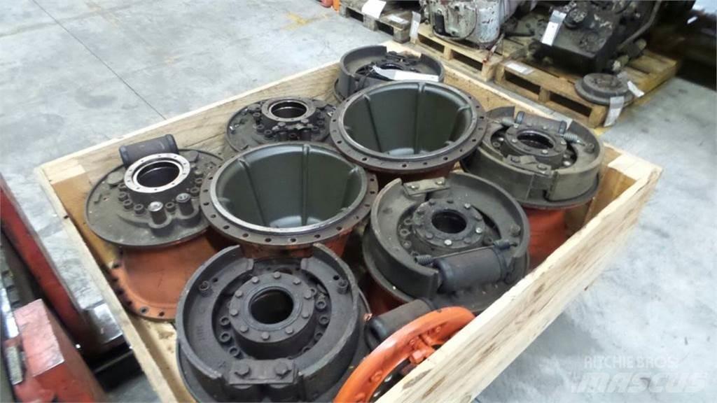 O&K F106A Предаване