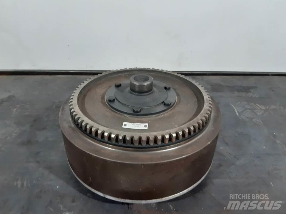 Volvo 861 Предаване