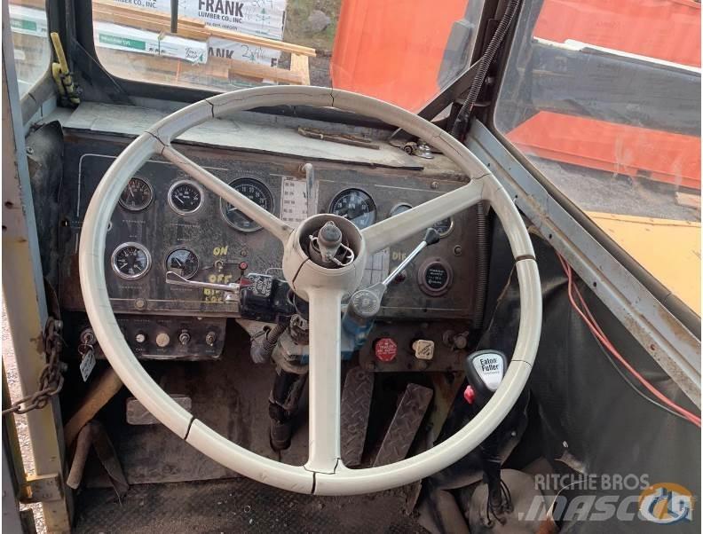 Grove TM1300 Всъдеходни кранове
