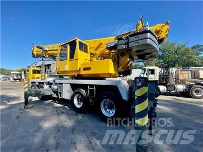 Grove TMS900E Всъдеходни кранове