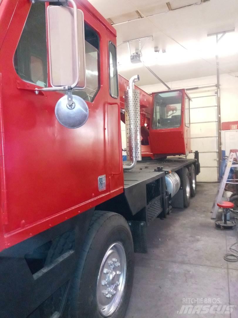 Lorain MCH 230E Всъдеходни кранове