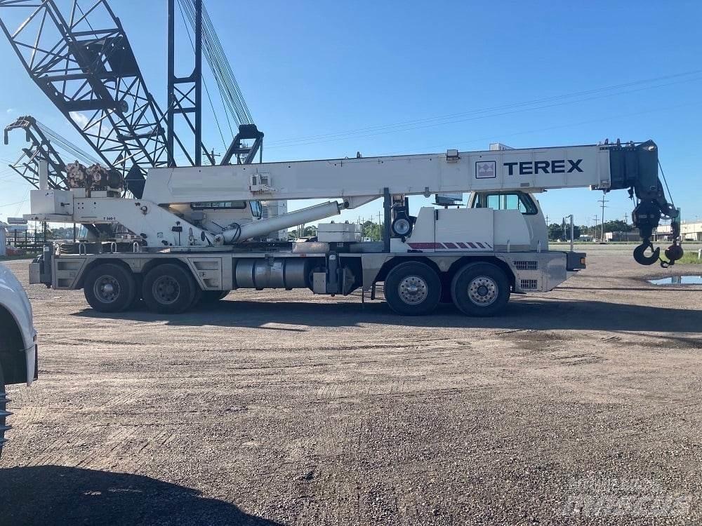 Terex T 560 Всъдеходни кранове