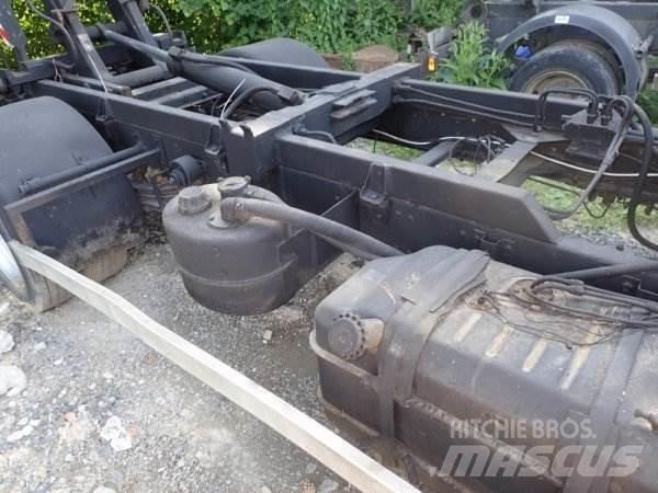 Avia A80 L Камиони с кран с кука
