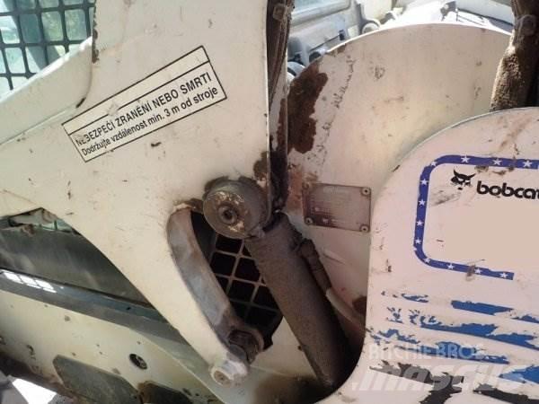 Bobcat 773 Мини товарачи
