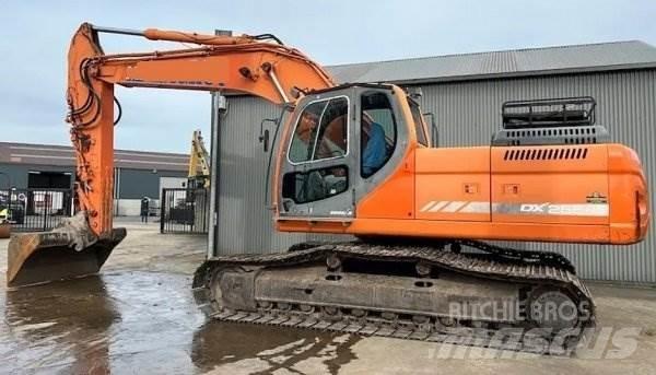 Doosan DX 255 LC Верижен екскаватор