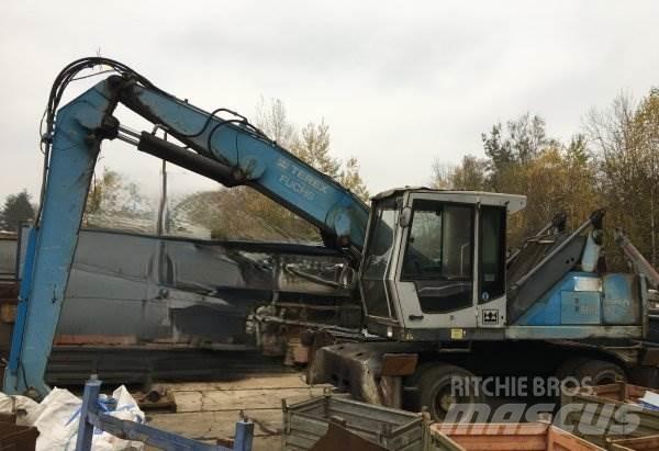 Fuchs MHL 320 Оператори на отпадъци/индустрия
