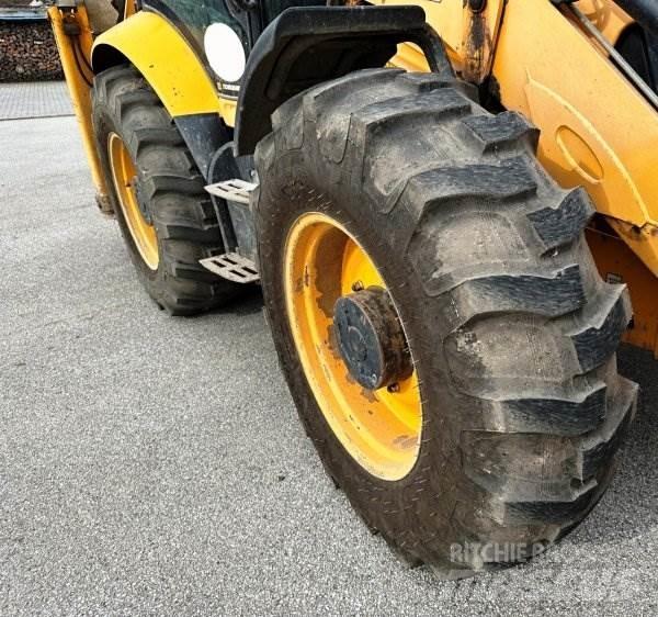 JCB 4 CX Товарач със заден ексватор