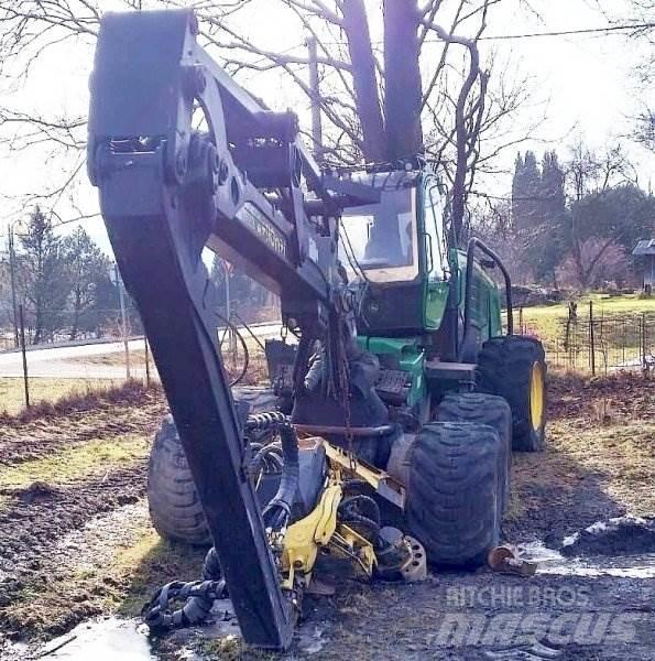 John Deere 1270 E 6W Секачи
