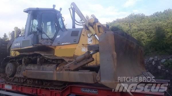 Komatsu D65 EX-12 Верижни булдозери
