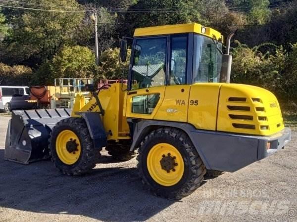 Komatsu WA 95 Колесни товарачи