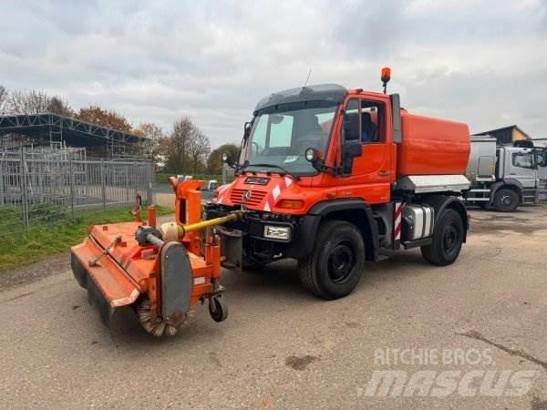 Unimog U 400 Цистерна
