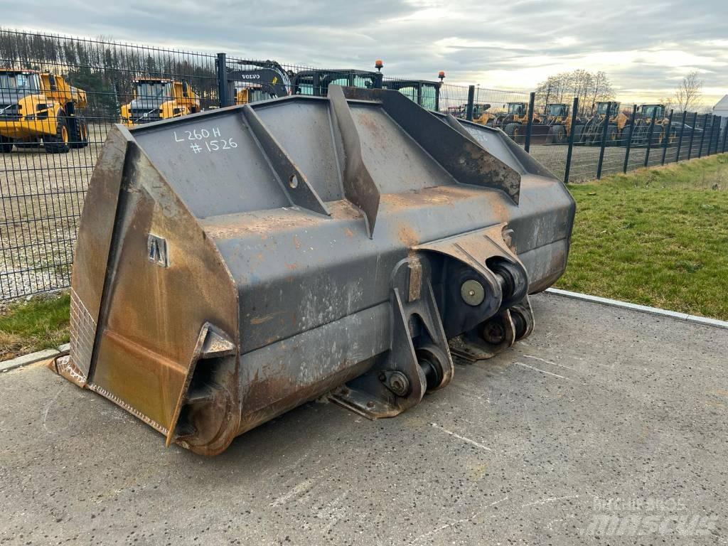 Volvo L 260 H Колесни товарачи