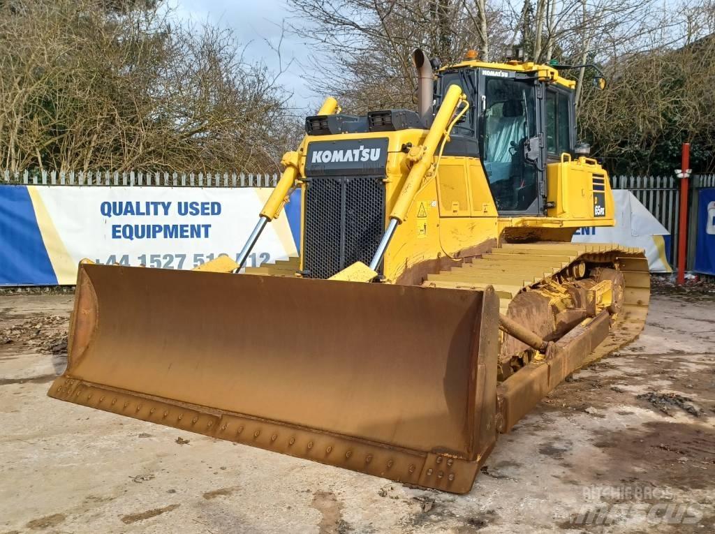 Komatsu D65PX-18 Верижни булдозери
