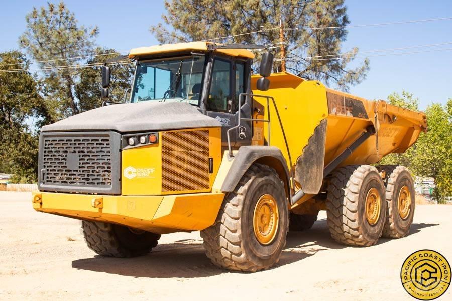DEERE 410E Дъмпери/моторни превозни средства