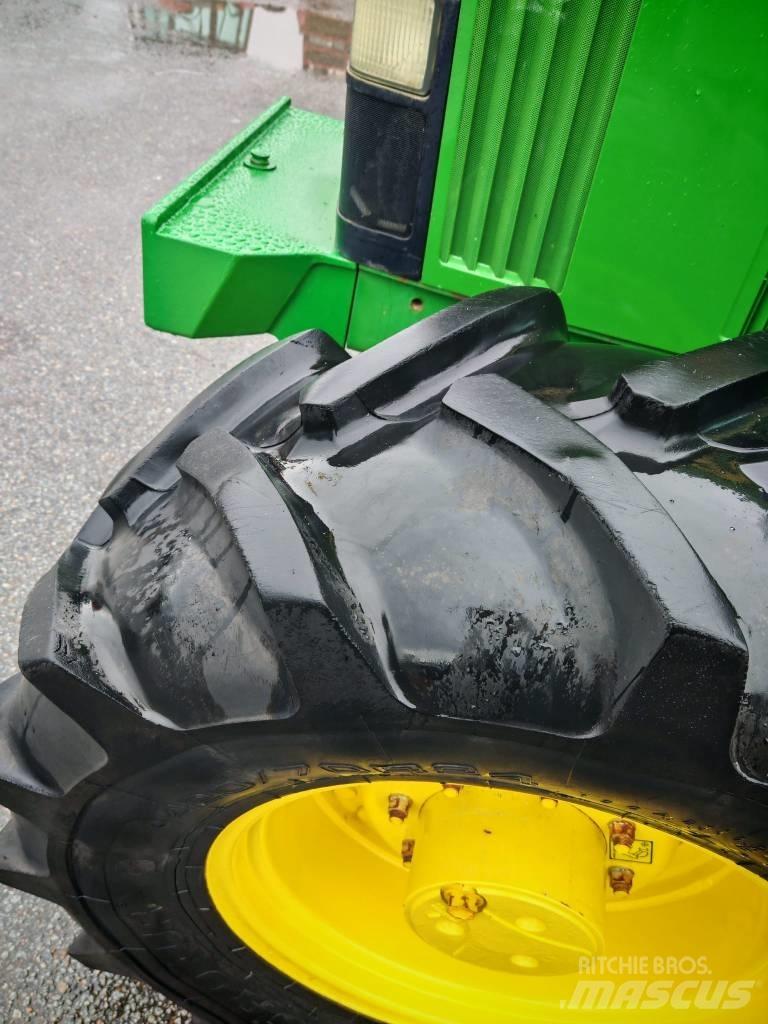 John Deere 6400 Трактори