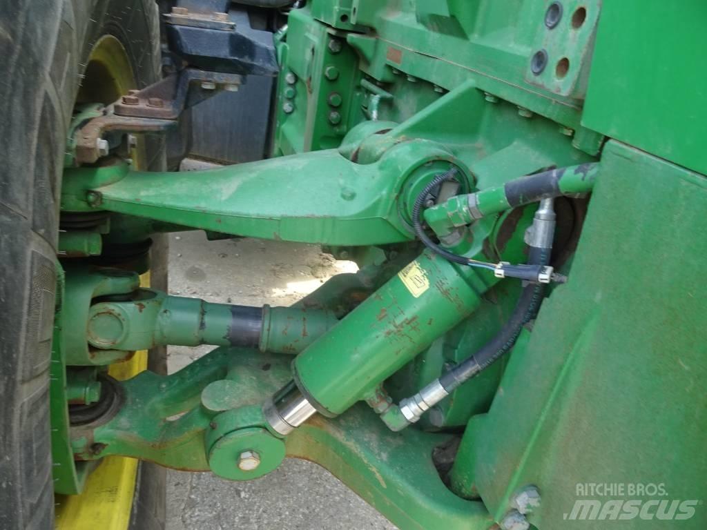 John Deere 8430 Трактори