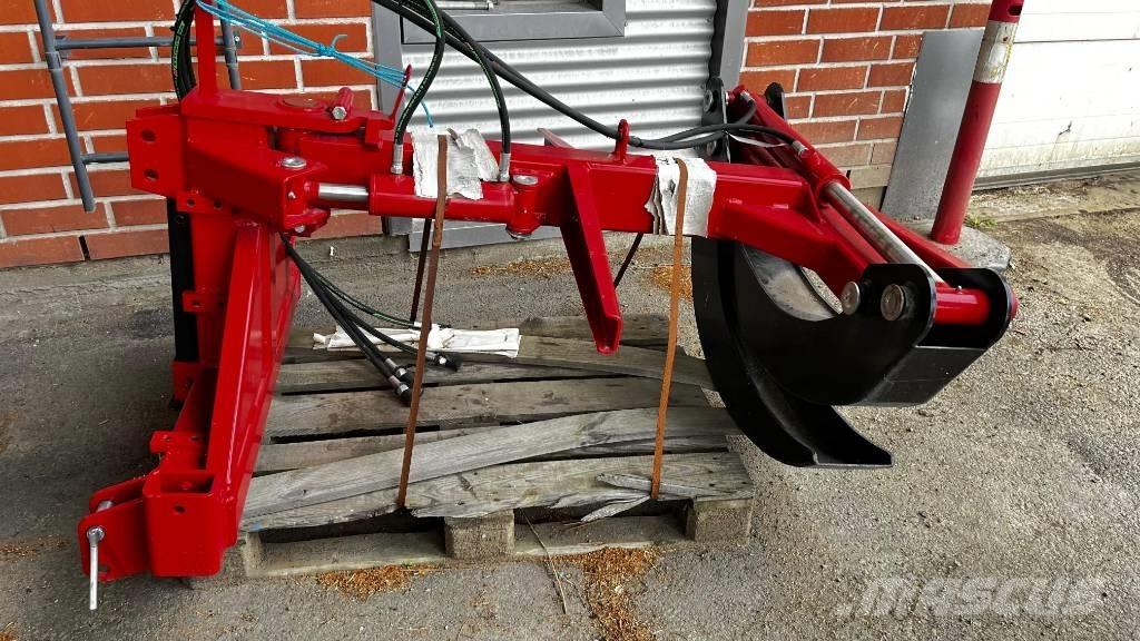 Kipa Juontokoura Скидери
