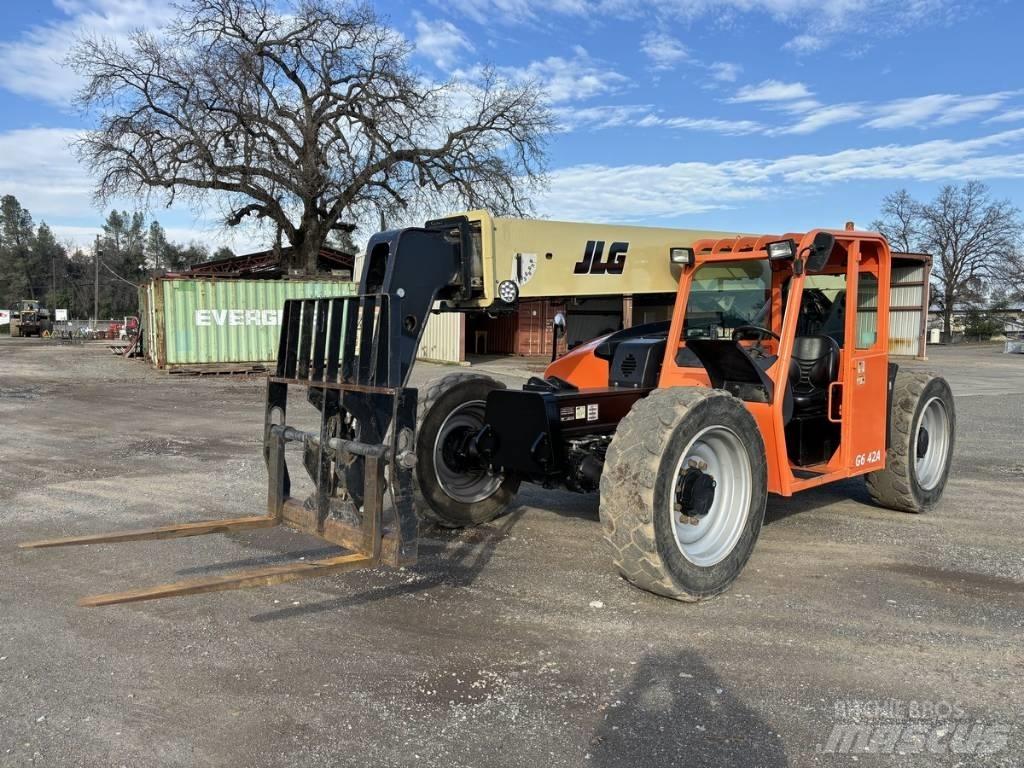 JLG G 6-42 A Телескопични товарачи