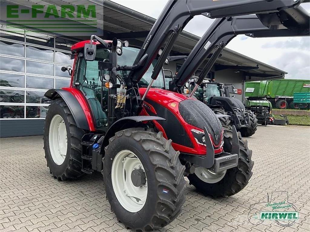 Valtra a 105 Трактори