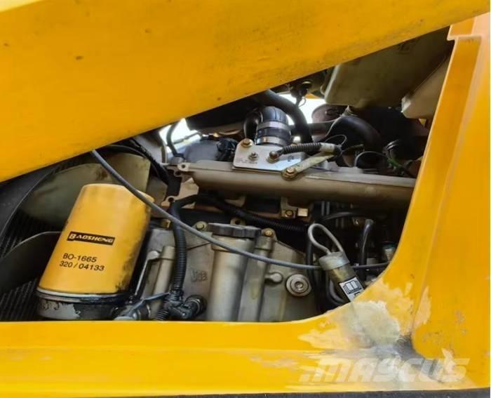 JCB 3CX Товарач със заден ексватор
