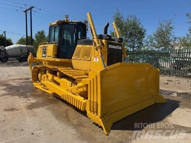 Komatsu D65EX-18 Верижни булдозери
