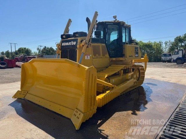 Komatsu D65EX-18 Верижни булдозери
