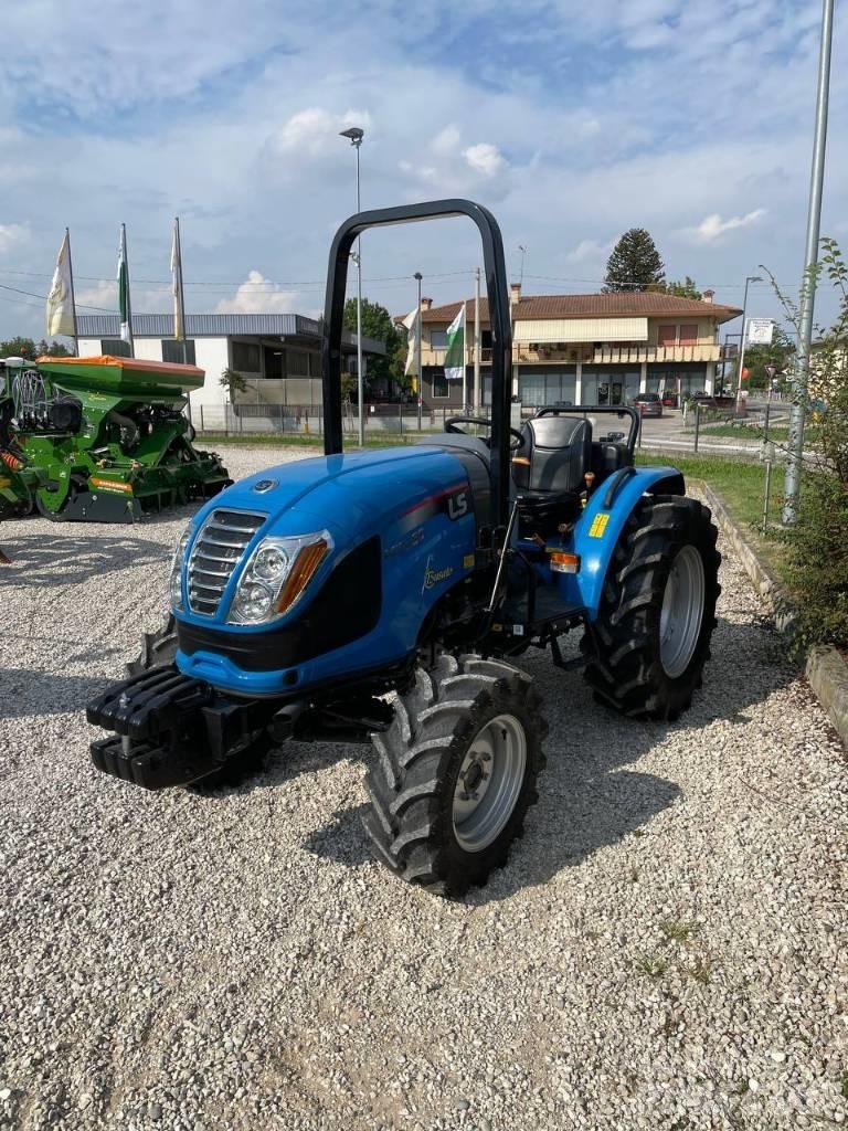 LS TRACTOR MT 3.50 Трактори