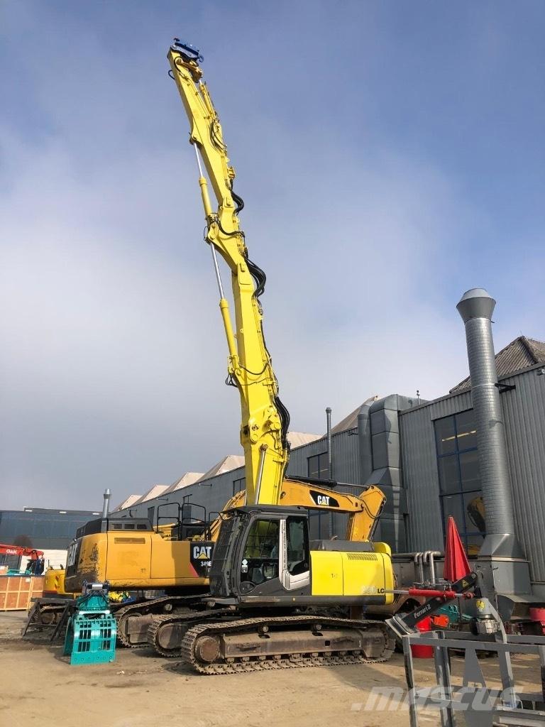 Hitachi LC 250 Багери за разрушаване
