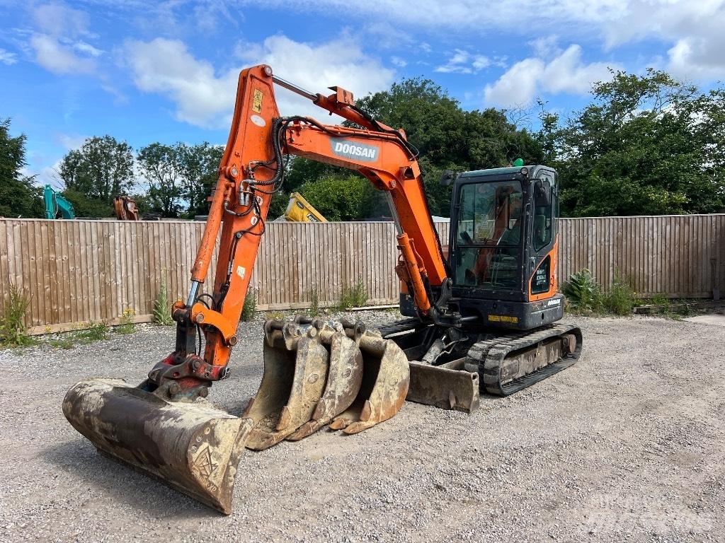 Doosan DX 63-3 Мини екскаватори < 7 т