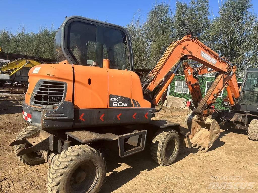 Doosan DX60W Мини екскаватори < 7 т