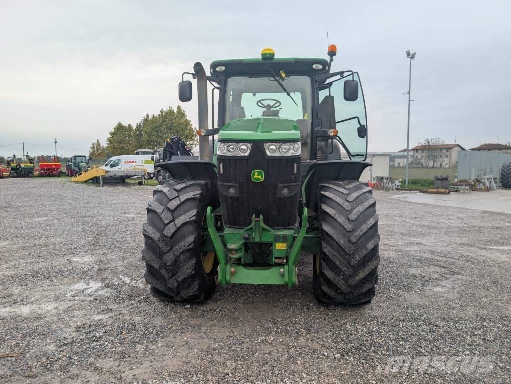 John Deere 7230 R Трактори