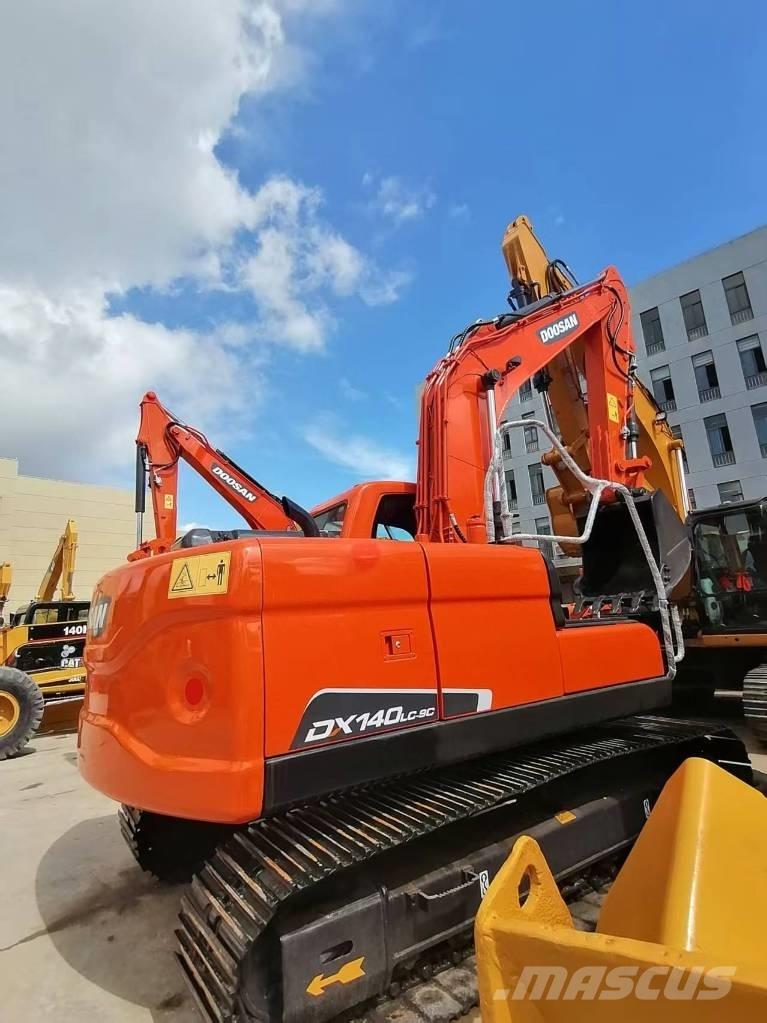 Doosan DX 140 Верижен екскаватор