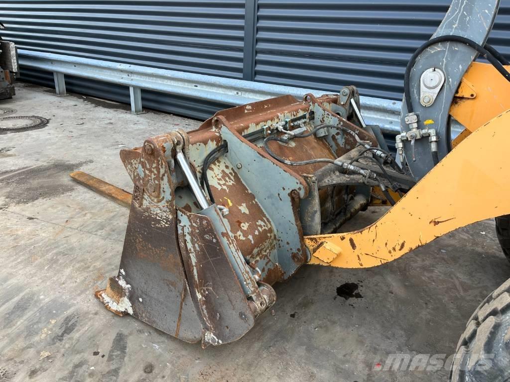 Liebherr L 506 Колесни товарачи