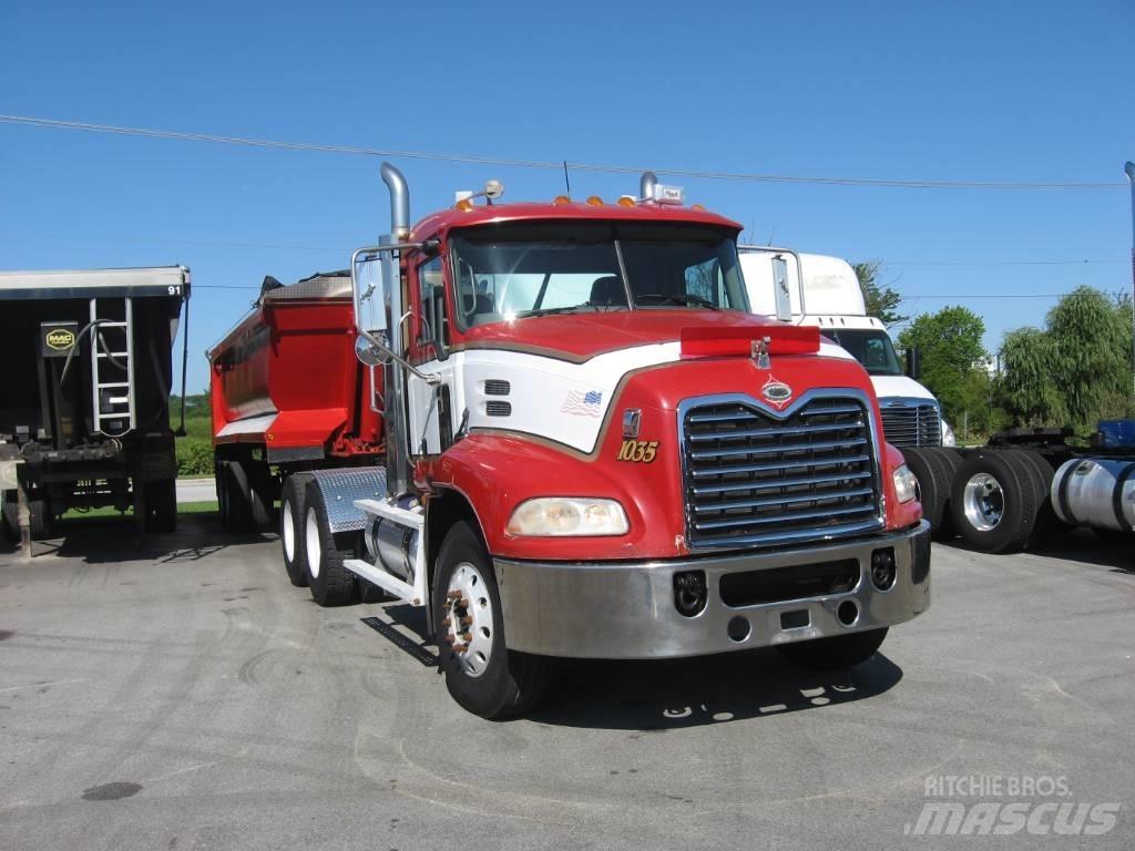 Mack CXN 613 Влекачи