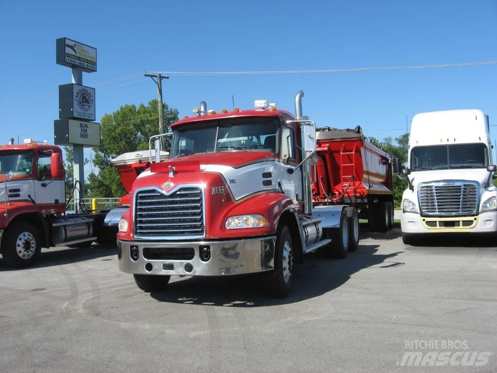Mack CXN 613 Влекачи