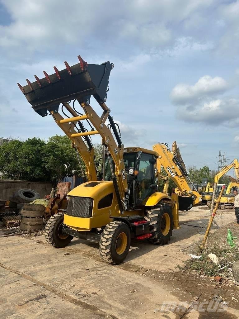 JCB 3 CX Товарач със заден ексватор