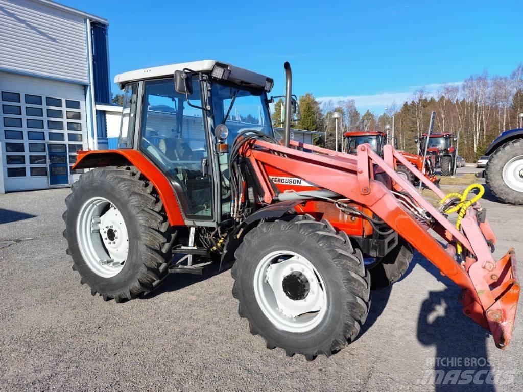 Massey Ferguson 4245 Трактори