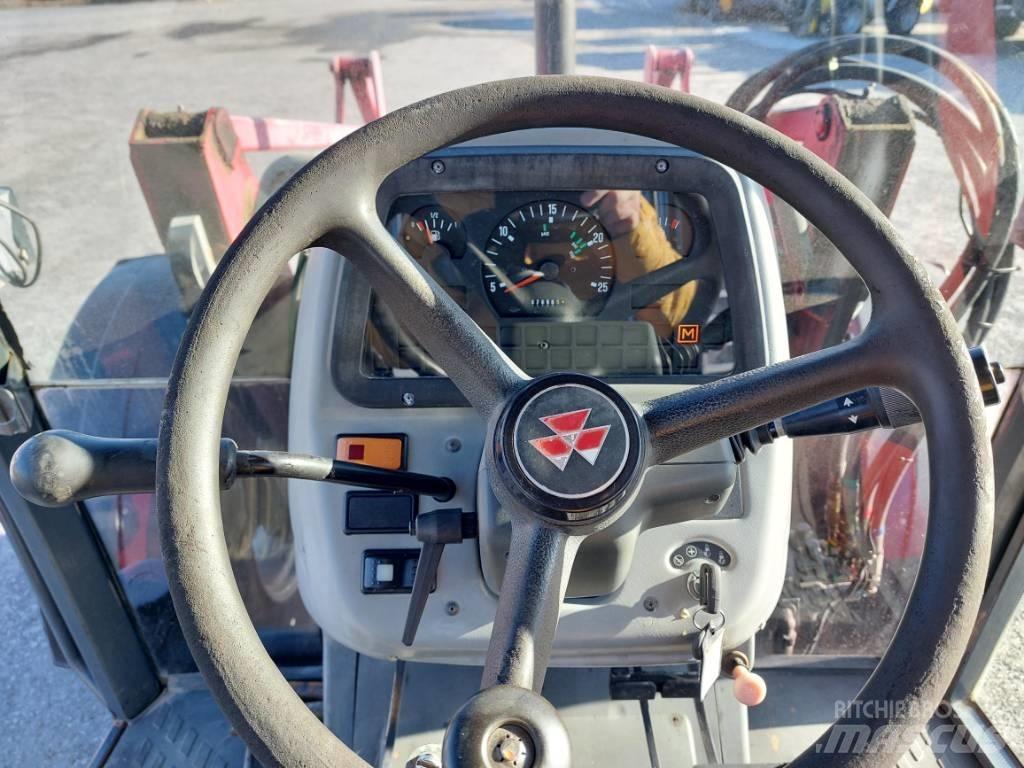 Massey Ferguson 4245 Трактори