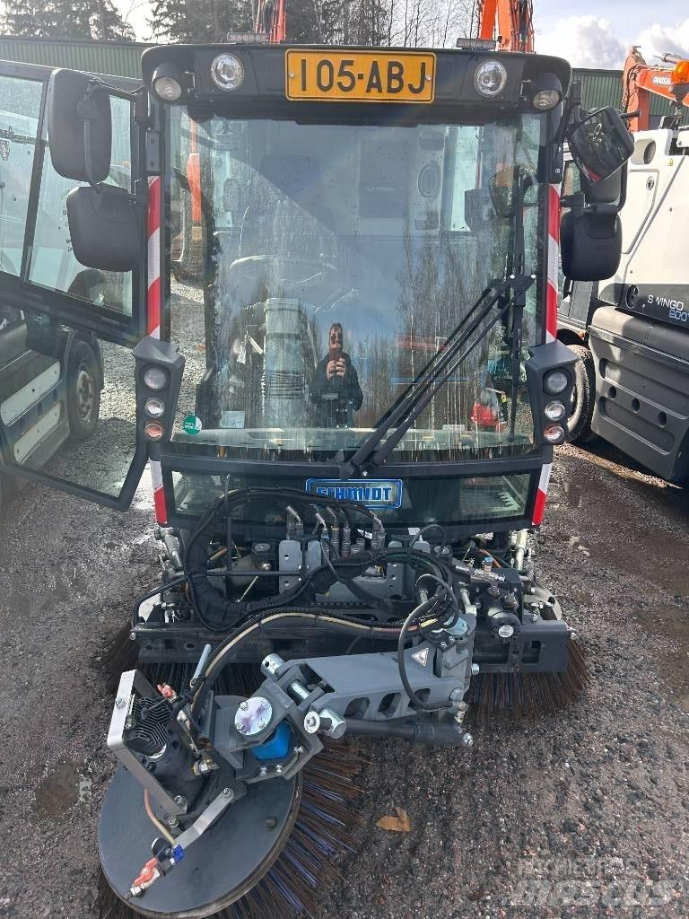 Schmidt Swingo 200 Автоматични метачки с четки