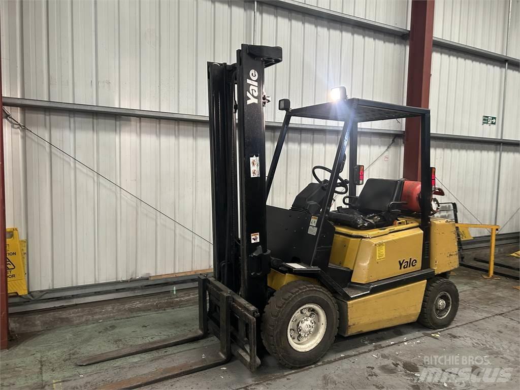 Yale GLP050RF Камиони с АГУ