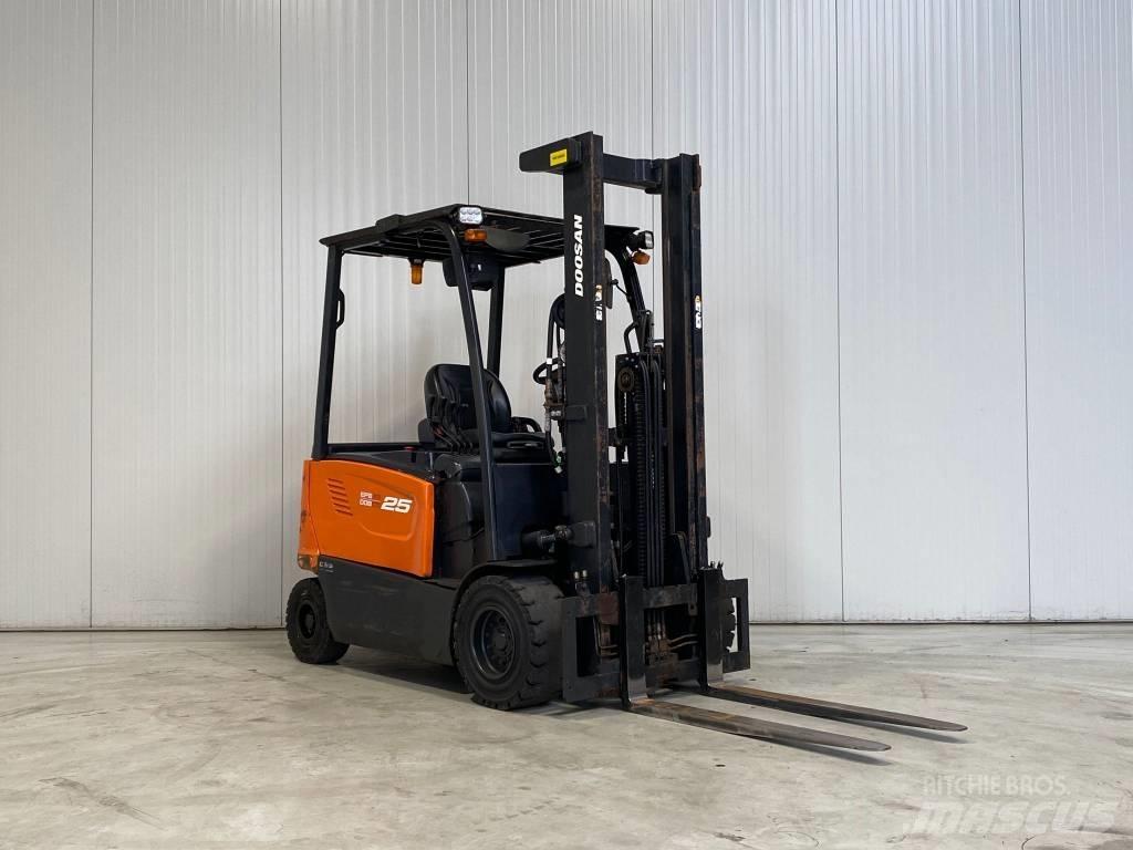 Doosan B25X-7 Електрически вилични кари-повдигачи