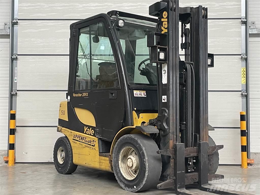 Yale GLP20VX Камиони с АГУ