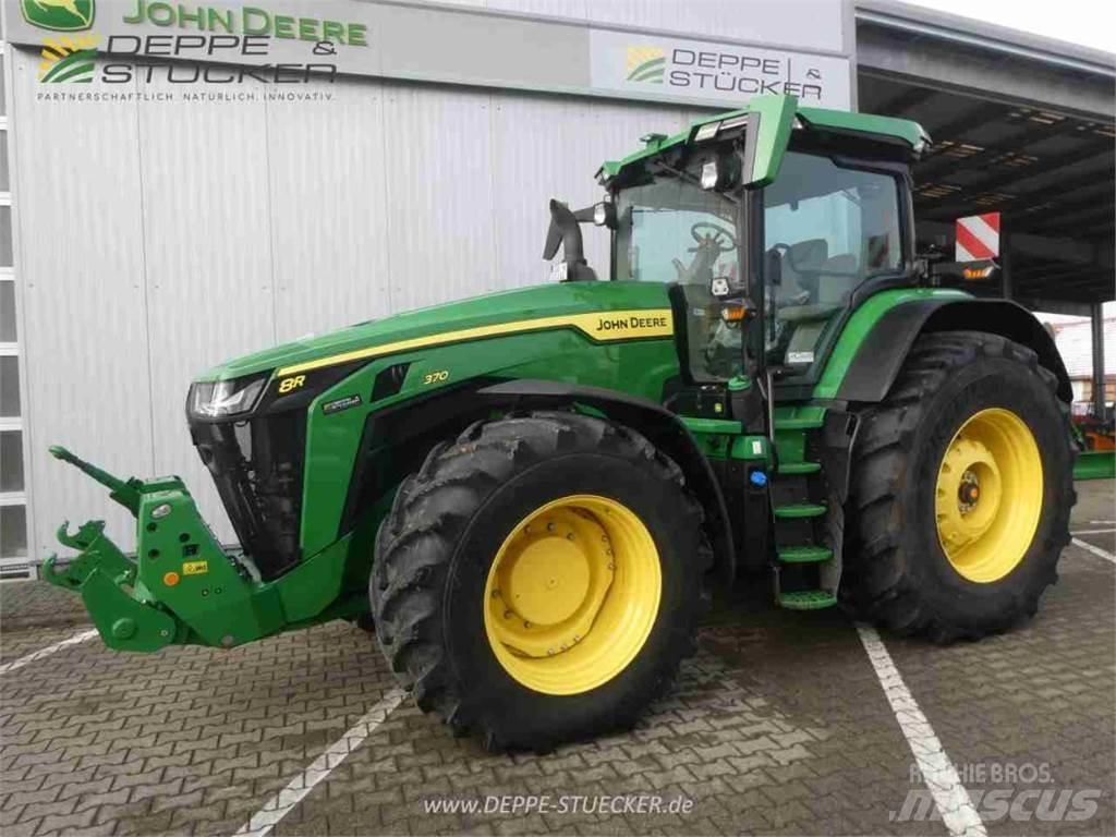 John Deere 8R 370 Трактори