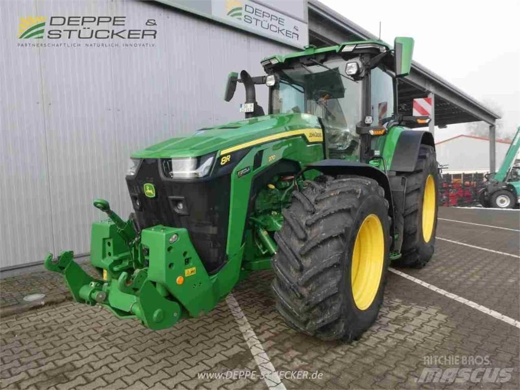John Deere 8R 370 Трактори